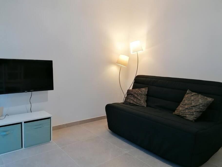 Grand Studio Classe 3 Etoiles Tavera Exteriör bild